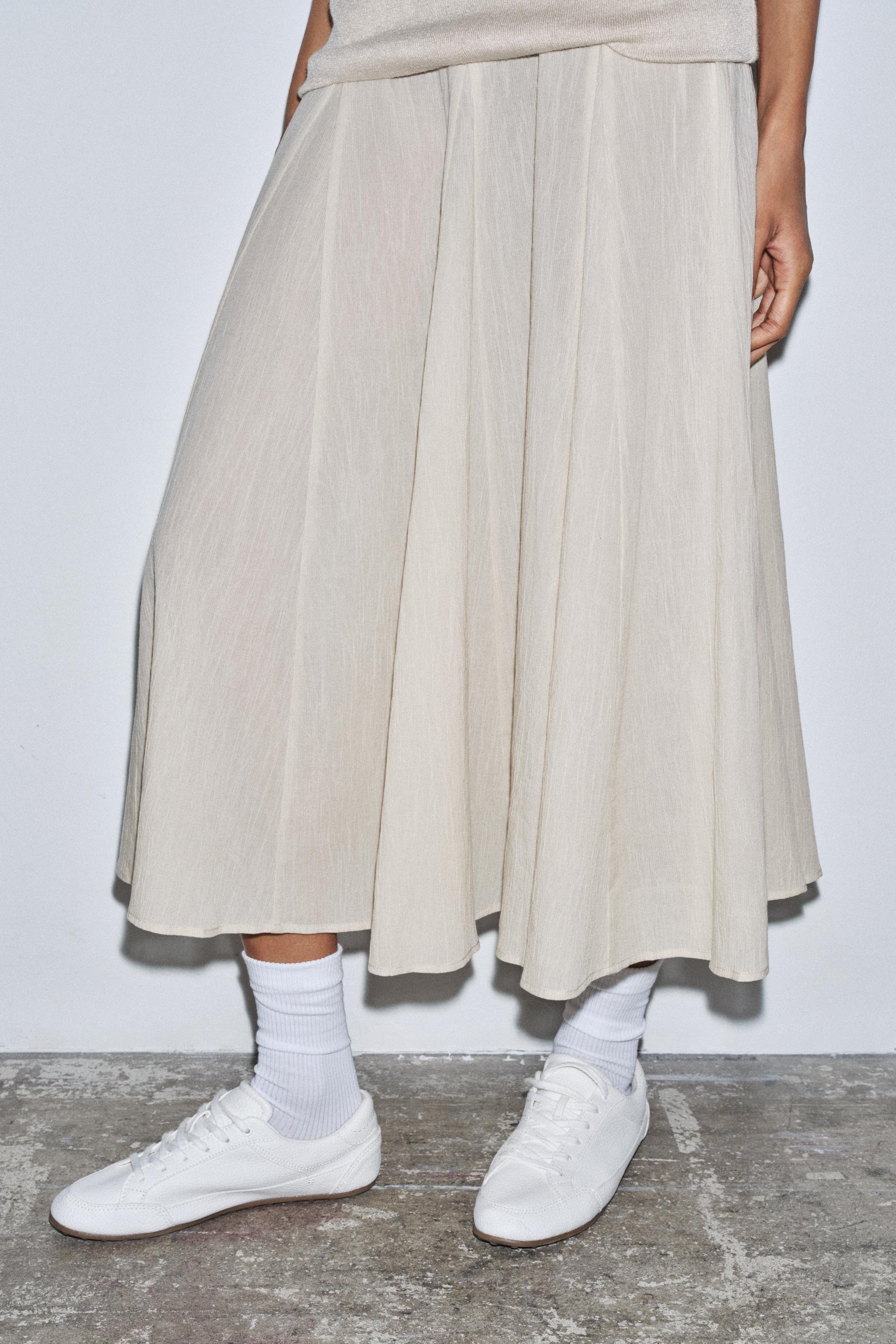 SOFT CONTRAST SKIRT